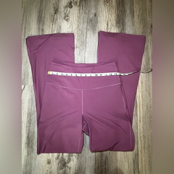 Lululemon Groove Nulu High-Rise Flared Pant Regular Pink/Lilac Size 10 - Picture 2 of 7